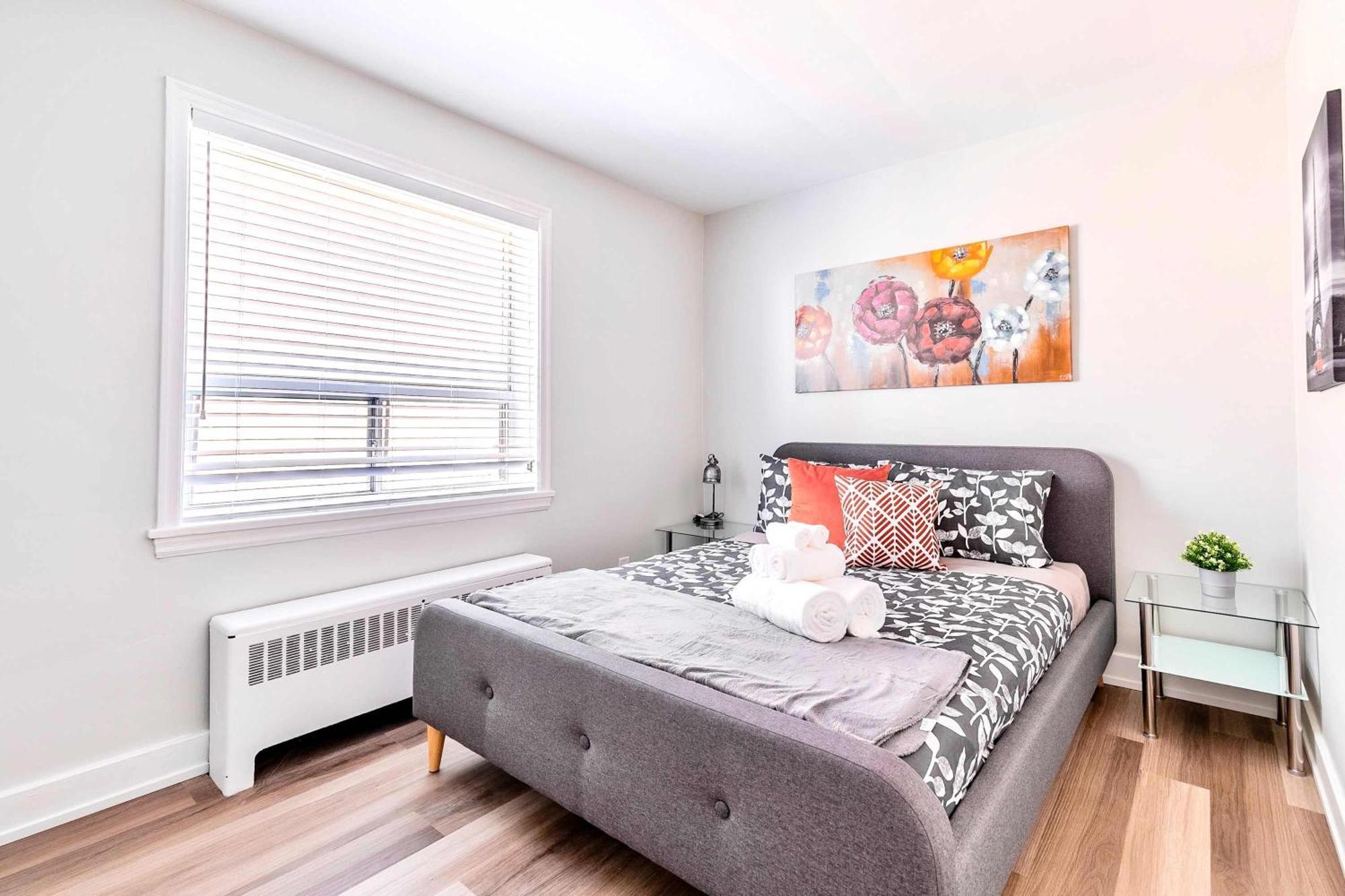 Modern Apartment In Corktown Hamilton Sleeps 4 Ngoại thất bức ảnh